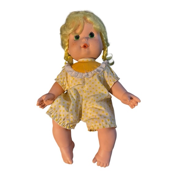 Vintage Kenner Strawberry Shortcake Dolls - Picture 3 of 6